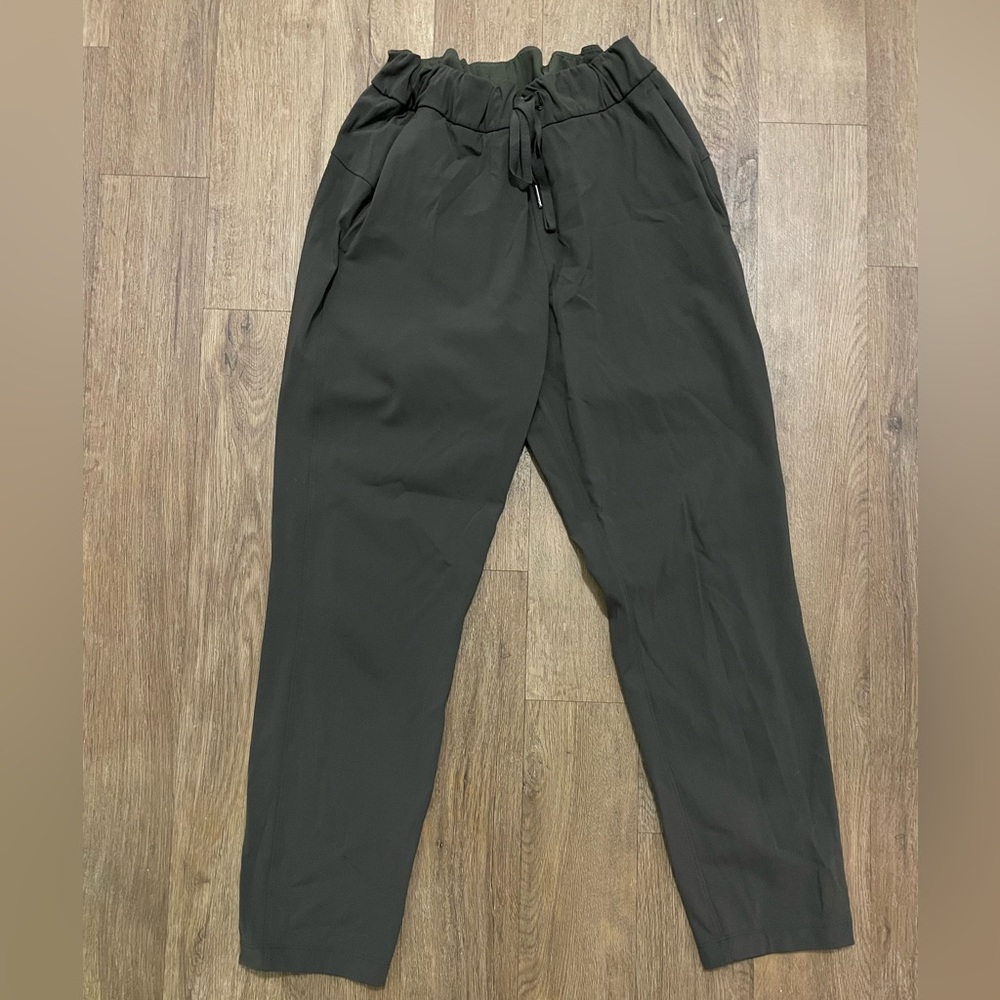 Lululemon women joggers